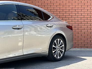 Lexus ES: 2021 г., 2.5 л, Автомат, Гибрид — 5