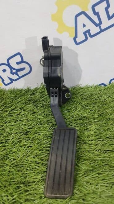 педаль газа спринтер: Subaru Outback v-2.5 2010год, педаль газа — 1