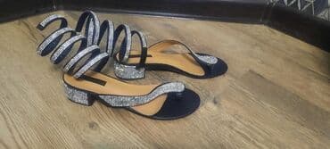 Ботинки и ботильоны: Продаю блестящие басаножки 37 размер камушки все намести одевала пару — 1