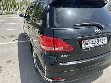 голиф 2: Toyota Ipsum: 2003 г., 2.4 л, Автомат, Бензин, Минивэн — 9