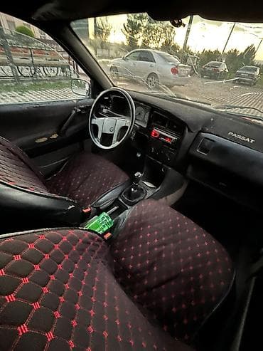 балыкчы пляж: Volkswagen Passat: 1989 г., 1.8 л, Механика, Газ, Седан — 7