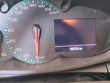 монитор с камерой заднего вида: Chevrolet Trax: 2018 г., Автомат, Бензин, Кроссовер — 4