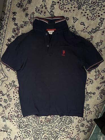 Uspa батник оригинал брал за 3500с продаю за 1500с рост 165-175 пишите