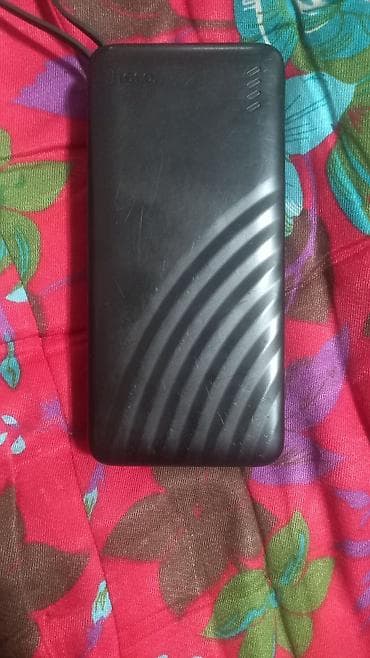 Внешний аккумулятор Hoco с встроенными кабелями - Емкость: большая