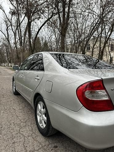 организация продает: Toyota Camry: 2004 г., 2.4 л, Автомат, Бензин, Седан — 8