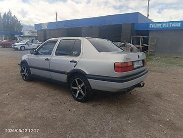 Volkswagen: Volkswagen Vento: 1993 г., 1.8 л, Механика, Бензин, Седан — 3