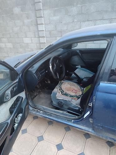 тайота 1992: Toyota Carina E: 1992 г., 1.6 л, Бензин, Хэтчбэк — 8