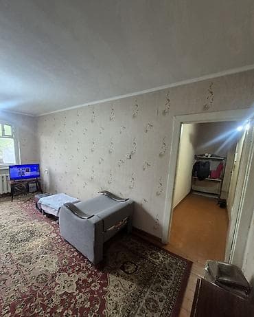 1 комнатная квартира 104: 1 комната, 32 м², 104 серия, 4 этаж, Старый ремонт — 4