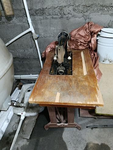 Үй жана бакча үчүн башка буюмдар: Продам швейную машинку,бу. Состояние удовлетворительное. Цена — 1