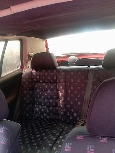 Volkswagen Golf: 1993 г., 1.8 л, Кол менен иштөөчү, Бензин, Хетчбек — 6