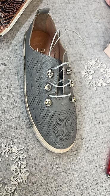 деми 36: Серые женские кеды/полуботинки с перфорацией и декоративными — 2