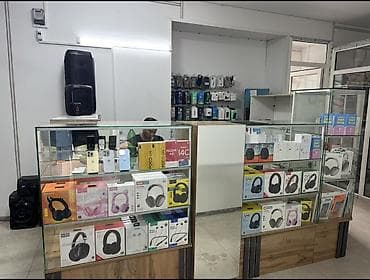 Продаются стеклянные торговые стойки вместе с ассортиментом товаров at lalafo.kg Продаются стеклянные торговые стойки вместе с ассортиментом товаров