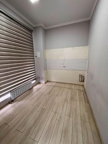 Кыймылсыз мүлк: Кеңселерди ижаралоо, 155 м², Турак комплексинде, 1-катар, Өзүнчө кире бериши менен, Өзүнчө санитардык түйүнү менен — 3
