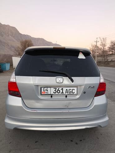 обмен авто с доплатой: Honda Fit: 2003 г., 1.3 л, Вариатор, Бензиновая, Хэтчбэк — 3