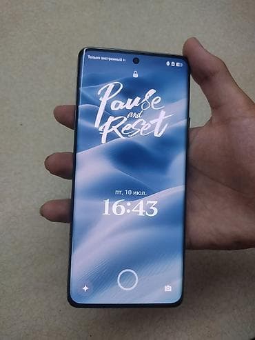Realme 11 Pro Plus, Б/у, 256 ГБ, цвет - Зеленый, 1 SIM — 1