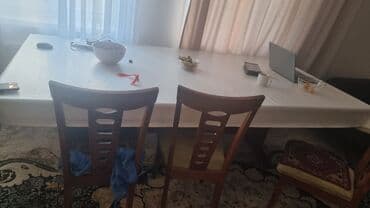 стол и четыре стула: Стол и стул для зала, Б/у, Бесплатная доставка, цвет - Коричневый — 2