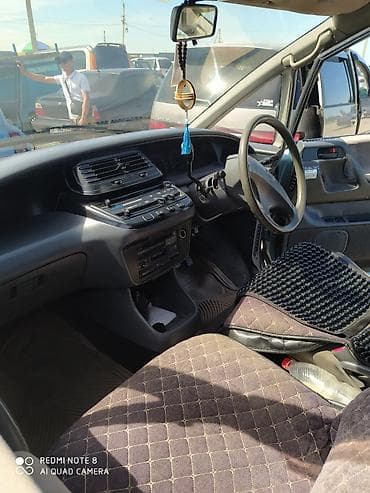 Toyota Previa: 1995 г., 2.4 л, Автомат, Бензин, Минивэн — 10