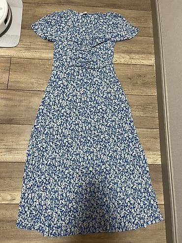 Кофты, свитеры: Распродаю свои вещи. Все в отличном состоянии. Размеры С-М. Цены — 10