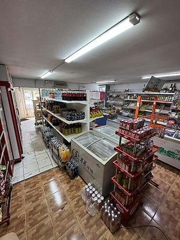 3: Достук Сдается продуктовый магазин Площадь: 50м2 С оборудованием — 8