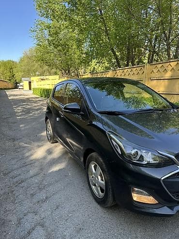 света музука: Chevrolet Spark: 2020 г., 1 л, Вариатор, Бензин, Хэтчбэк — 3