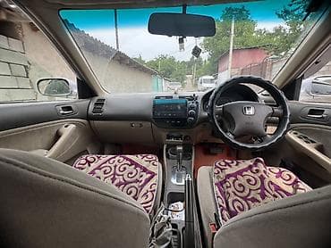 Транспорт: Honda Civic седан, поколение VII ( 2002 гг.), серебристый цвет — 10