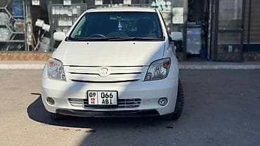 Toyota Ist: 2002 г., 1.5 л, Автомат at lalafo.kg Toyota Ist: 2002 г., 1.5 л, Автомат