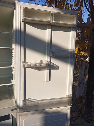 лампасная швейная машина: Холодильник Atlant, Б/у, Двухкамерный, De frost (капельный), 60 * 200 * 60 — 6