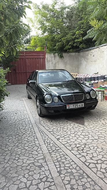 211 е500: Mercedes-Benz E-Class: 2001 г., 3.2 л, Автомат, Бензин, Седан — 1