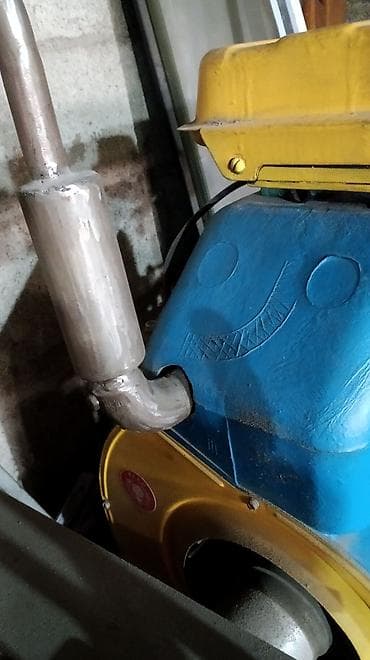 Внутренняя отделка: Бензиновый одноцилиндровый стационарный мотор СССР с ременным шкивом — 2