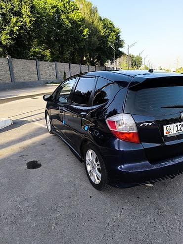 фе: Honda Fit: 2009 г., 1.5 л, Вариатор, Бензин, Хэтчбэк — 4