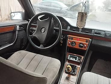 Унаа сатуу: Mercedes-Benz W124: 1992 г., 2.3 л, Кол менен иштөөчү, Бензин, Седан — 6
