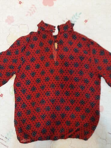 шёлковые: Блузка шёлковая,размер 44-46,застёжка сзади, спереди вырез капелькой — 3