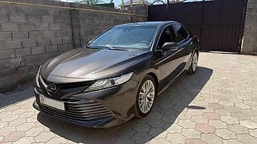Toyota Camry: 2018 г., 2.5 л, Автомат, Бензин, Седан
