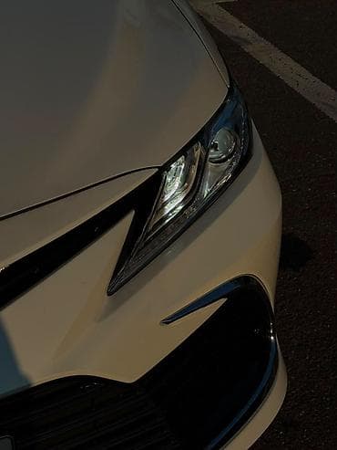corolla e120: Toyota Camry: 2021 г., 2.5 л, Автомат, Гибрид, Седан — 7