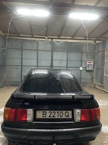 аудио касета: Audi 80: 1992 г., 1.8 л, Механика, Бензин, Седан — 2