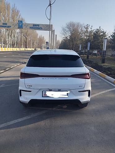 маленькие электро машины: BYD E2: 2020 г., 0.7 л, Вариатор, Электромобиль, Кроссовер — 2