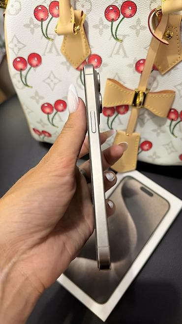 h96 max: IPhone 15 Pro Max, Б/у, 256 ГБ, Natural Titanium, Защитное стекло, Чехол, Коробка, 82 % — 3