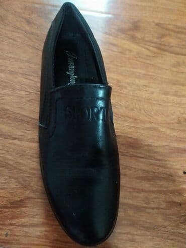 купить обувь бишкек: Продам новые школьные туфли, 33 размер — 6