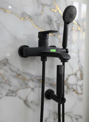 смисители: Смеситель для ванны и душа, Ручной душ, Установка: Наружный монтаж, Материал: Латунь, Функции: Без функций — 1