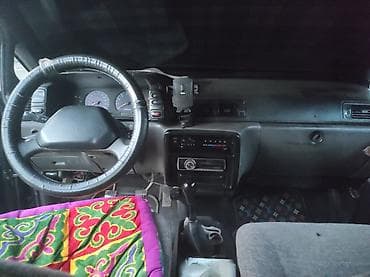 Nissan Prairie: 1994 г. — 5