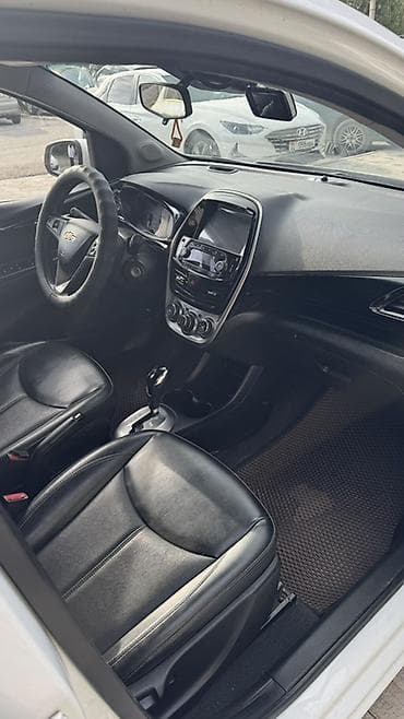 танар фото: Chevrolet Spark: 2016 г., 1 л, Автомат, Бензин, Хэтчбэк — 10