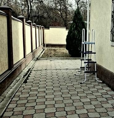 кызыл кыя кыз: Двухэтажный кирпичный дом: ( ул Горького/прМанаса) (второй дом — 4