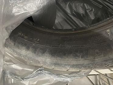 Унаа: Шиналар 215 / R 17, Жай, Колдонулган, Комплект, Жеңил унаалар, Michelin — 2