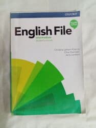 книга python: English file intermediate написано лишь пару страниц карандашом — 1