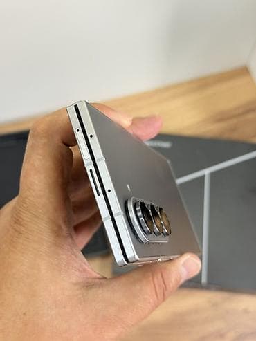 самсунг фолдер 2: Samsung Galaxy Z Fold 7, Б/у, 256 ГБ, цвет - Серебристый, 2 SIM — 8