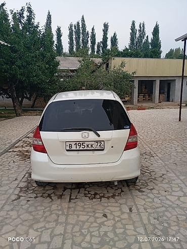 Honda Fit: 2003 г., 1.3 л, Автомат, Бензин, Хетчбек — 4