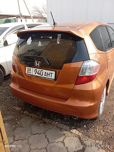 малолитражка машина: Honda Fit: 2010 г., Бензин, Хэтчбэк — 10