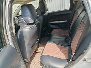 platz vitz: Toyota Ist: 2003 г., 1.5 л, Автомат, Бензин, Хэтчбэк — 10