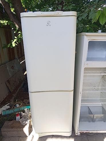Холодильник Indesit, Двухкамерный, De frost (капельный), 60 * 175 * 60