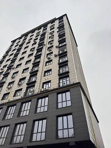 Кыймылсыз мүлк: Дүкөндөрдү сатуу Турак үйдө, 195 м², ПСО (өзү оңдоп түзөтүп бүтүү үчүн), Эшиги өзүнчө, 2 кабат — 1